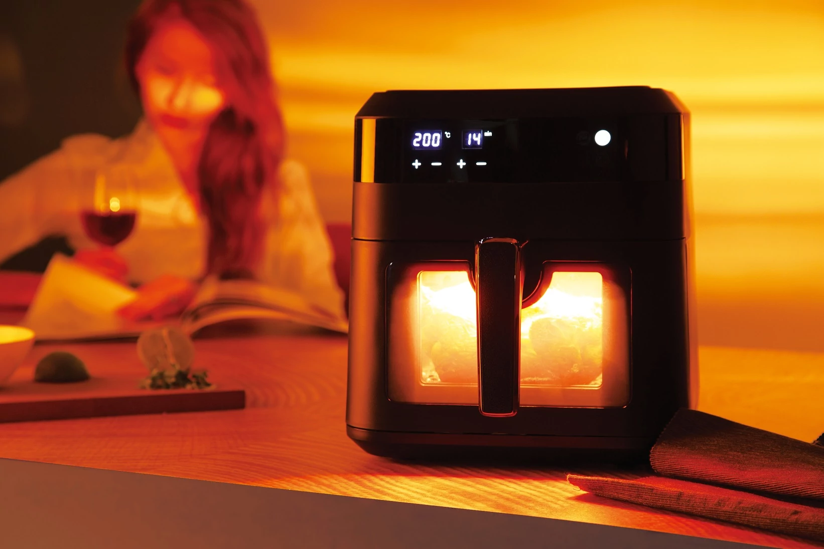 Berlinger Haus 6,3 l-es Forrólevegős Olaj Nélküli Fritőz LCD Kijelzővel (BH-9446)